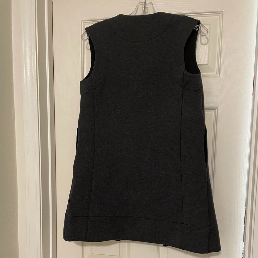 Rare Lululemon charcoal vest - Picture 11 of 14